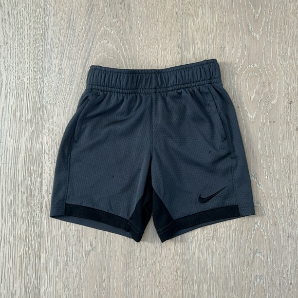 Nike Athletic Shorts. 2T - 3Т. Toddler boy. - Picture 1 of 12